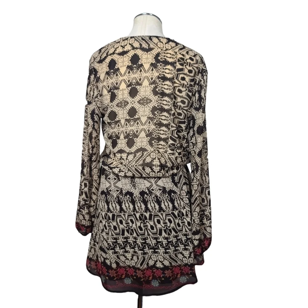 WAYF V Neck Long Sleeve Mini Printed Dress M